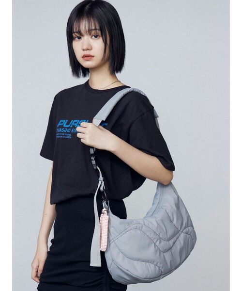 EMODA（エモダ）の「ステッチナイロンショルダーバッグ（ショルダーバッグ・レディース・グレー/ブラック・FREE）」の7枚目の写真