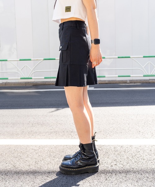 Subciety(サブサエティ)の「Cargo mini skirt(スカート・レディース・ブラック/カーキ・マルチサイズ)」の3枚目の写真