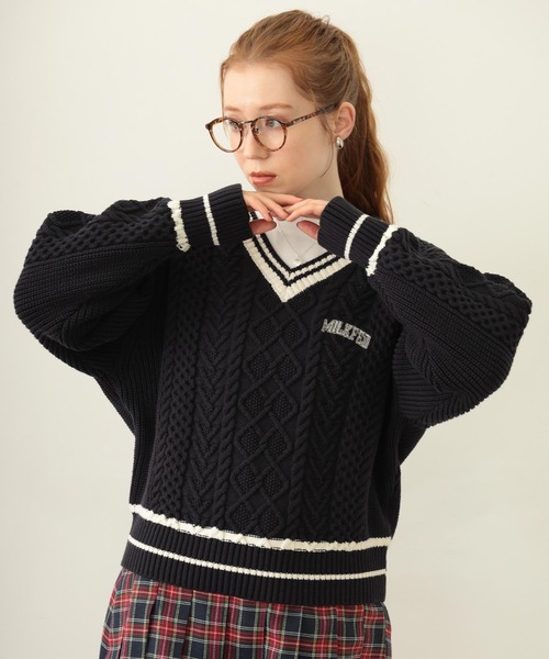 MILKFED.（ミルクフェド）の「MILKFED. PATCH V-NECK KNIT（ニット/セーター・レディース・オフホワイト/グリーン/ネイビー・ONE SIZE）」の3枚目の写真