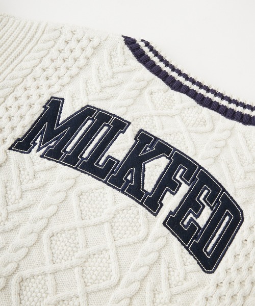 MILKFED.（ミルクフェド）の「MILKFED. PATCH V-NECK KNIT（ニット/セーター・レディース・オフホワイト/グリーン/ネイビー・ONE SIZE）」の14枚目の写真