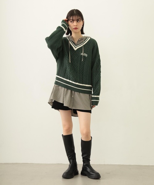 MILKFED.（ミルクフェド）の「MILKFED. PATCH V-NECK KNIT（ニット/セーター・レディース・オフホワイト/グリーン/ネイビー・ONE SIZE）」の8枚目の写真