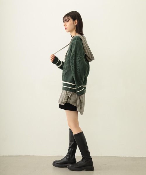 MILKFED.（ミルクフェド）の「MILKFED. PATCH V-NECK KNIT（ニット/セーター・レディース・オフホワイト/グリーン/ネイビー・ONE SIZE）」の9枚目の写真