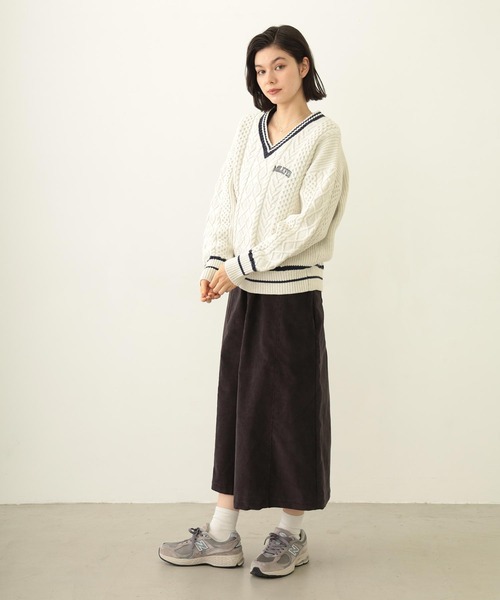 MILKFED.（ミルクフェド）の「MILKFED. PATCH V-NECK KNIT（ニット/セーター・レディース・オフホワイト/グリーン/ネイビー・ONE SIZE）」の18枚目の写真