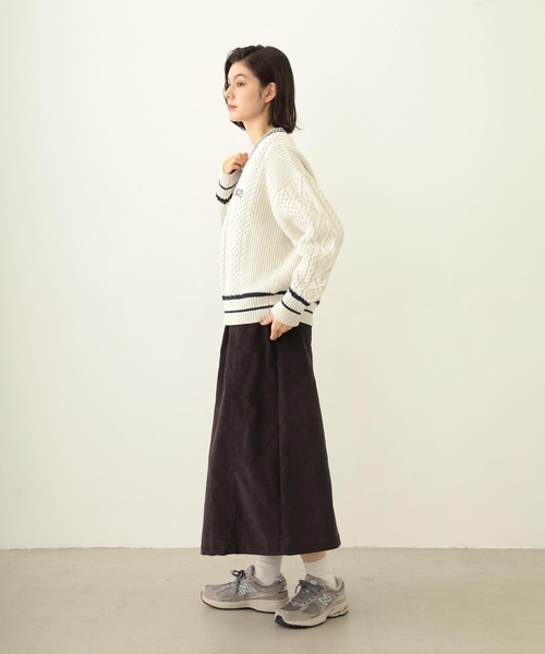 MILKFED.（ミルクフェド）の「MILKFED. PATCH V-NECK KNIT（ニット/セーター・レディース・オフホワイト/グリーン/ネイビー・ONE SIZE）」の19枚目の写真