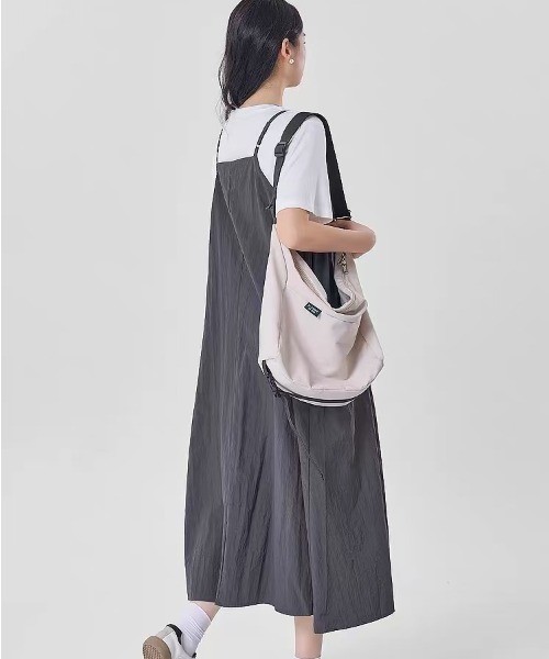 gossip！ロサンゼルス（ゴシップロサンゼルス）の「サイドギャザーキャミソールワンピース（ワンピース・レディース・ブラック/グレイッシュベージュ/オフホワイト/グレー・FREE）」の13枚目の写真