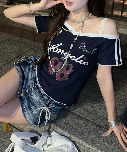 lilful(リルフル)の「ラインストーンデザイン ワンショルダーレース クロップドナンバリングトップス(Tシャツ/カットソー・レディース・ホワイト/ネイビー・M/L)」の19枚目の写真