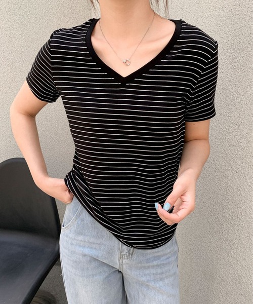 BANICO（バニコ）の「Vネック細ボーダーTシャツ (SS)（Tシャツ/カットソー・レディース・ブラック/ホワイト/ダークグレー・LARGE/MEDIUM）」の14枚目の写真