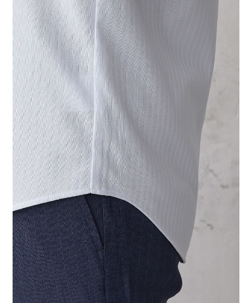 Perfect Suit FActory（パーフェクトスーツファクトリー）の「【完全 ノーアイロン/防汚抗菌/吸汗速乾/冷却素材】WEB限定　半袖アイシャツ　別布　ストライプ織　ホワイト/サックス（ビジネスシャツ・メンズ・ホワイト/サックスブルー・M/L/LL/3L/S）」の16枚目の写真