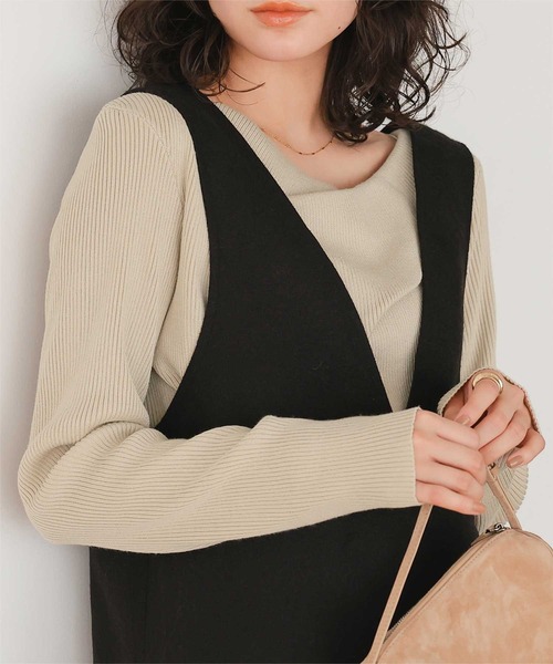 titivate(ティティベイト)の「オフショルダーリブニットトップス(ニット/セーター・レディース・ライトベージュ/ブラック/ライトグレー/レッド/ネイビー/ラベンダー/アイボリー・L/M/S)」の5枚目の写真