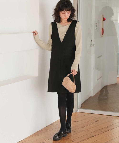 titivate(ティティベイト)の「オフショルダーリブニットトップス(ニット/セーター・レディース・ライトベージュ/ブラック/ライトグレー/レッド/ネイビー/ラベンダー/アイボリー・L/M/S)」の17枚目の写真