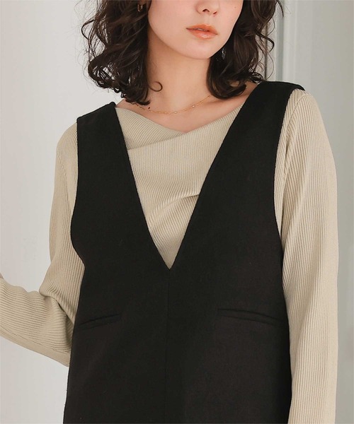 titivate(ティティベイト)の「オフショルダーリブニットトップス(ニット/セーター・レディース・ライトベージュ/ブラック/ライトグレー/レッド/ネイビー/ラベンダー/アイボリー・L/M/S)」の18枚目の写真