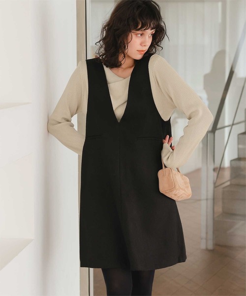 titivate(ティティベイト)の「オフショルダーリブニットトップス(ニット/セーター・レディース・ライトベージュ/ブラック/ライトグレー/レッド/ネイビー/ラベンダー/アイボリー・L/M/S)」の20枚目の写真