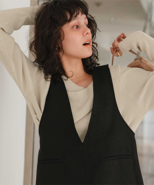 titivate(ティティベイト)の「オフショルダーリブニットトップス(ニット/セーター・レディース・ライトベージュ/ブラック/ライトグレー/レッド/ネイビー/ラベンダー/アイボリー・L/M/S)」の21枚目の写真