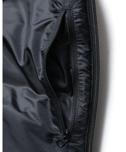 F.C.Real Bristol（エフシーレアルブリストル）の「FIELD DOWN VEST（ダウンベスト・メンズ・ブラック/ベージュ/セージグリーン・LARGE/MEDIUM/X-LARGE/SMALL/XX-LARGE）」の13枚目の写真