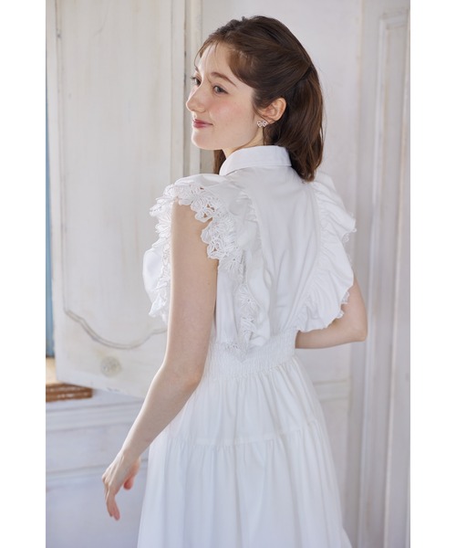 tocco closet(トッコ クローゼット)の「フラワーレース×フリル付きティアードシャツワンピース(ワンピース・レディース・オフホワイト/ラベンダー/ボルドー・M)」の10枚目の写真