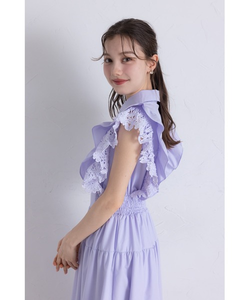 tocco closet(トッコ クローゼット)の「フラワーレース×フリル付きティアードシャツワンピース(ワンピース・レディース・オフホワイト/ラベンダー/ボルドー・M)」の18枚目の写真
