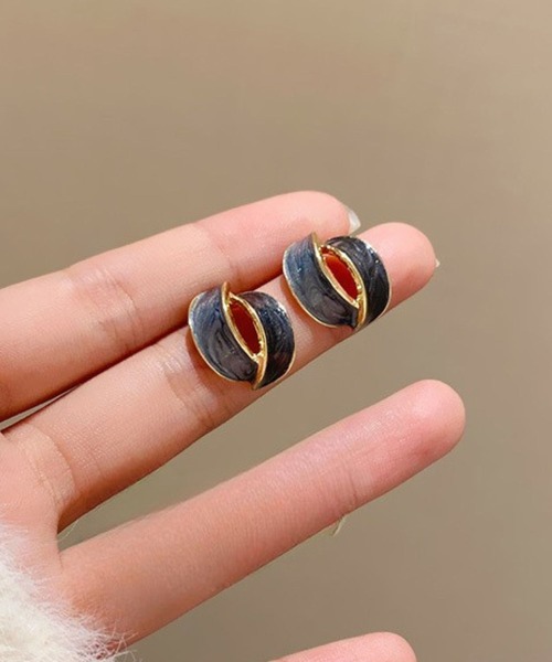 yu-ka（ユーカ）の「YU-KA:レトロマーブルデザインピアス retro marble design pierce（ピアス（両耳用）・レディース・ゴールド・FREE）」の2枚目の写真