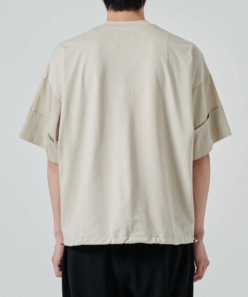 UJOH（ウジョー）の「【UJOH HOMME】別注 Front Switch BOX T（Tシャツ/カットソー・メンズ・ベージュ/ブラック・4/5）」の17枚目の写真