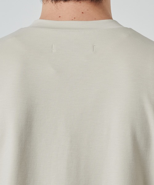 UJOH（ウジョー）の「【UJOH HOMME】別注 Front Switch BOX T（Tシャツ/カットソー・メンズ・ベージュ/ブラック・4/5）」の18枚目の写真
