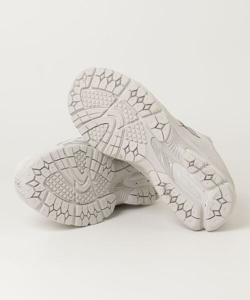 セール】NEW BALANCE U2002RGR（スニーカー）｜New Balance