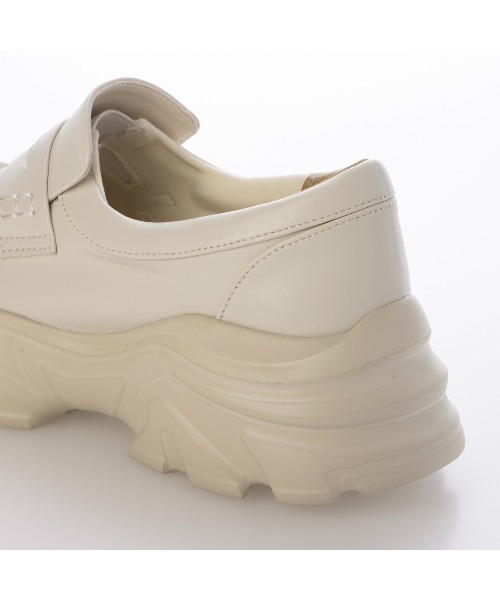 EVOL(イーボル)の「【S-LLサイズ展開・軽量】スニーカーソールローファー IZ5849(ローファー・レディース・ブラック系その他/ブラウン/ブラック/ブラック系その他2/アイボリー/ブラウン系その他・LL/S/M/L)」の21枚目の写真