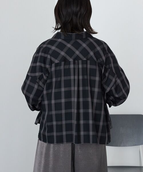 AMERICAN HOLIC（アメリカンホリック）の「イージーケアチェックショート丈シャツ（シャツ/ブラウス・レディース・ブラック/グレー/ベージュ・M/L）」の15枚目の写真