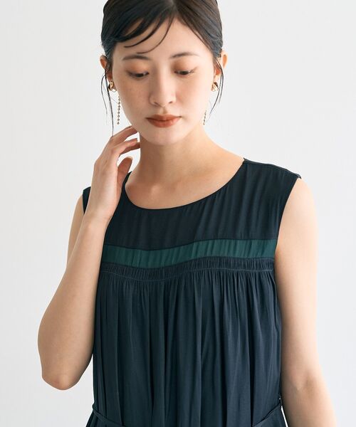 YECCA VECCA（イェッカヴェッカ）の「マルチカラーギャザーワンピース