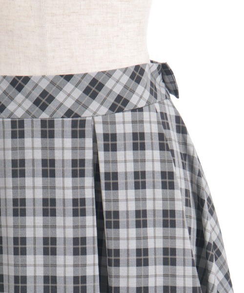 axes femme（アクシーズファム）の「バックフリルミドルスカート（スカート・レディース・ブラック/ネイビー/ブラウン・FREE）」の19枚目の写真