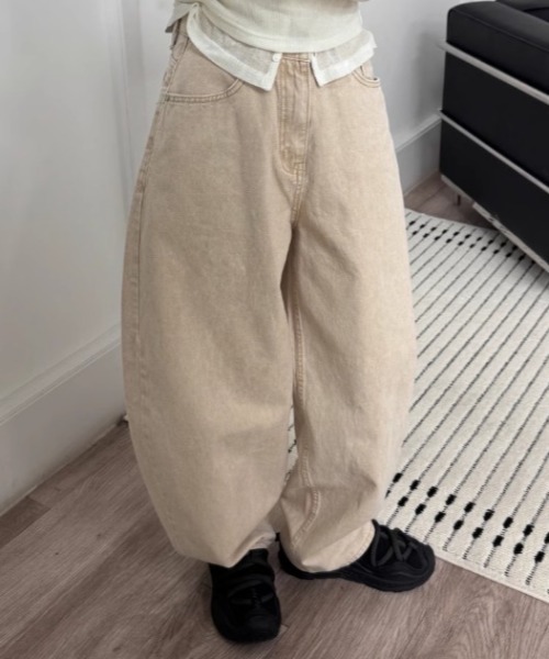 Aelina(エリナ)の「オーバーサイズデニムパンツ(デニムパンツ・レディース・モカ/ピンク・L/M/S)」の6枚目の写真