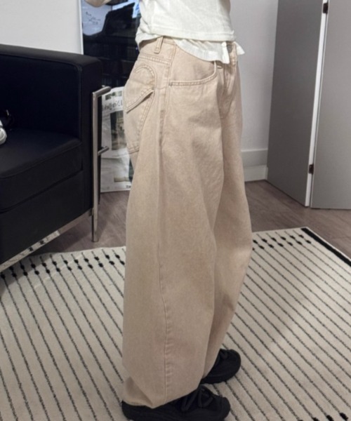 Aelina(エリナ)の「オーバーサイズデニムパンツ(デニムパンツ・レディース・モカ/ピンク・L/M/S)」の10枚目の写真