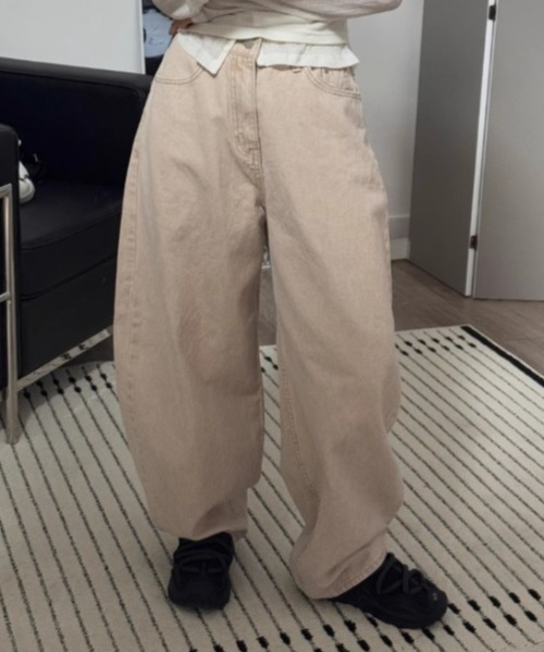 Aelina(エリナ)の「オーバーサイズデニムパンツ(デニムパンツ・レディース・モカ/ピンク・L/M/S)」の11枚目の写真