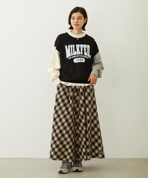 MILKFED.（ミルクフェド）の「COLOR BLOCK SWEAT TOP（スウェット・レディース・ライトブルー/ブラック/オートミール・M/L）」の12枚目の写真