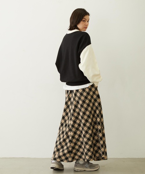 MILKFED.（ミルクフェド）の「COLOR BLOCK SWEAT TOP（スウェット・レディース・ライトブルー/ブラック/オートミール・M/L）」の14枚目の写真