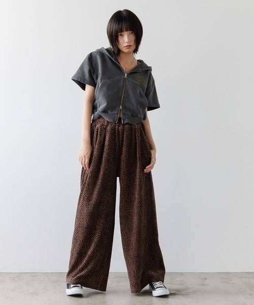 PBLIM（ページボーイリム）の「《UNISEX》ベロアワイドイージーパンツ（その他パンツ・レディース・ブラウン系その他/グレー系その他/ボルドー・LARGE/MEDIUM）」の5枚目の写真