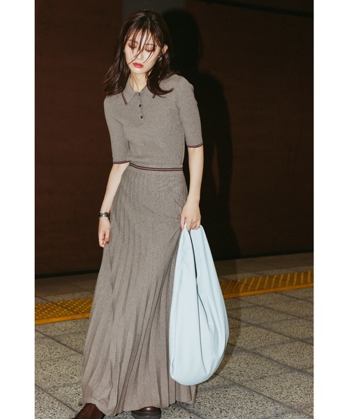 Mila Owen（ミラオーウェン）の「【WEB限定カラー】【セットアップ対応】ポロ衿リブニットプルオーバー（ニット/セーター・レディース・アイボリー/ライトブルー/モカ/バーガンディー/ピンク・0/1）」の3枚目の写真