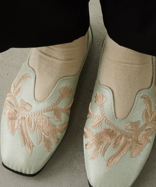 Unitage(ユニテージ)の「刺繍フラットシューズ(その他シューズ・レディース・ライトグリーン/ブラック・LARGE/MEDIUM)」の9枚目の写真