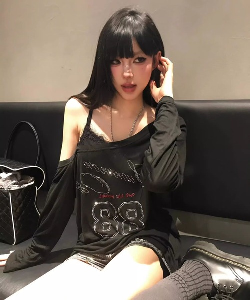 シアー ストーン ナンバリング オフショルダー レイヤード ロンT