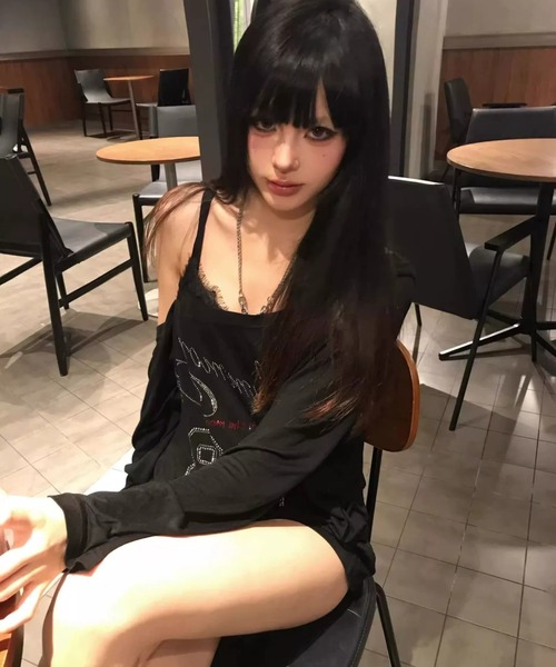 DEVICE(デバイス)の「シアー ストーン ナンバリング オフショルダー レイヤード ロンT トップス Y2K(Tシャツ/カットソー・レディース・ホワイト/ブラック・FREE)」の4枚目の写真