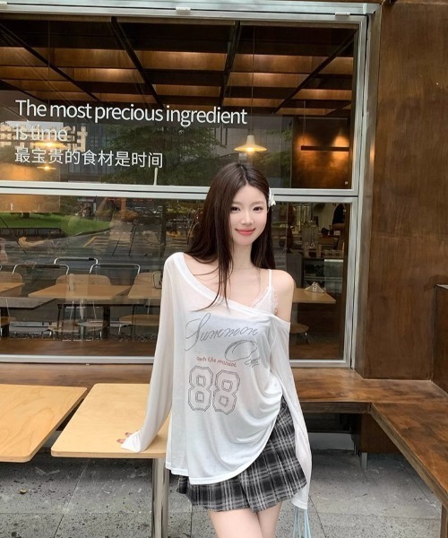 週末限定お値下げ‼️【イデアルーチェ】 キラキラショルダーロンT 新品‼️ 19616-3.jpg