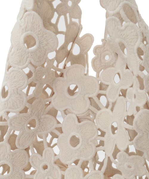 Green　Parks（グリーンパークス）の「・cache cache フラワーレーストートバッグ（トートバッグ・レディース・アイボリー/ブラック/グレー・FREE）」の8枚目の写真