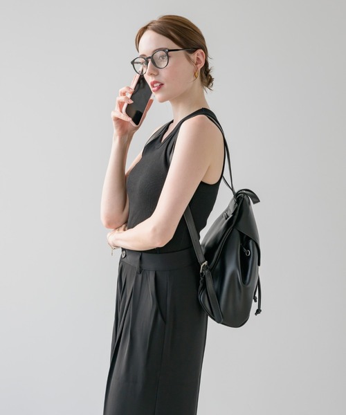 muku(ムク)の「BAG PACK/TRIANGLE(バックパック/リュック・レディース・ブラック/アイボリー・FREE)」の17枚目の写真