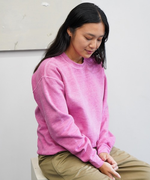 TOWNCRAFT（タウンクラフト）の「TOWNCRAFT / タウンクラフト 90S PIGMENT CREW SWEAT ヴィンテージ加工 ピグメントダイ クルーネックスウェット（スウェット・メンズ・ネイビー/ライトグリーン/ターコイズブルー/グレー/ブラック/ライトブルー/ブルーグレー/オリーブ/ピンク/パープル・MEDIUM/LARGE/XX-LARGE/X-LARGE）」の10枚目の写真