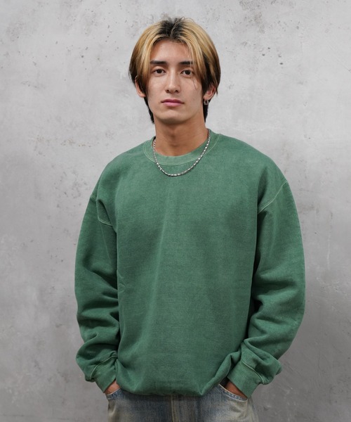 アパルトモン  CHINATOWN MARKET Crew Sweat カーキ 新品⭐️アパルトモン CHINATOWN MARKET Crew Sweat 【公式通販】