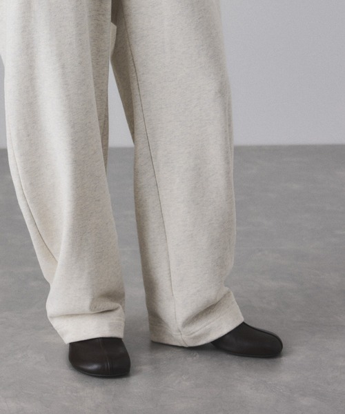ADAM ET ROPE'（アダムエロペ）の「【サステナブル】カーブスウェットパンツ（その他パンツ・レディース・ホワイト系その他7/グレー・36/38）」の15枚目の写真