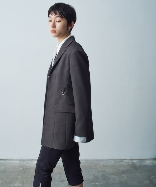 CODE A（コードエー）の「belted chic jacket（テーラードジャケット・レディース・チャコールグレー/ブラウン系・00）」の4枚目の写真