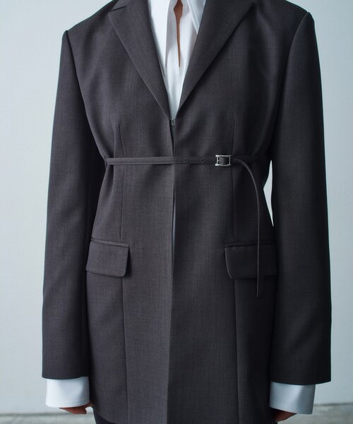 CODE A（コードエー）の「belted chic jacket（テーラードジャケット・レディース・チャコールグレー/ブラウン系・00）」の6枚目の写真