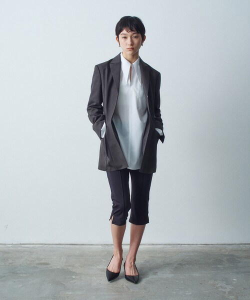 CODE A（コードエー）の「belted chic jacket（テーラードジャケット・レディース・チャコールグレー/ブラウン系・00）」の7枚目の写真