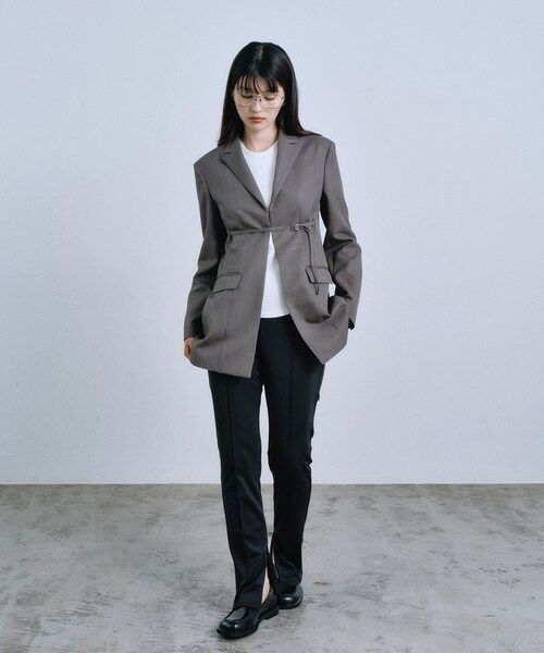 CODE A（コードエー）の「belted chic jacket（テーラードジャケット・レディース・チャコールグレー/ブラウン系・00）」の14枚目の写真