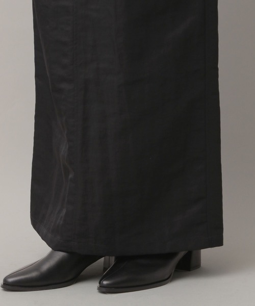 A part by（アパートバイ）の「【セットアップ対応】ナイロンタイトスカート（スカート・レディース・ブラック/ライトベージュ/カーキ・SMALL/MEDIUM）」の16枚目の写真