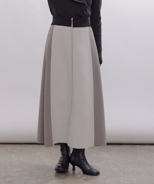 Eimee Law(エイミーロウ)の「リバーシブル ボンディング レタリング フレアースカート(スカート・レディース・ダークネイビー/ブラック/カーキ・FREE)」の12枚目の写真